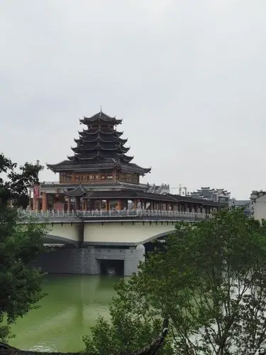 国庆走亲访友行亲历芷江风雨桥