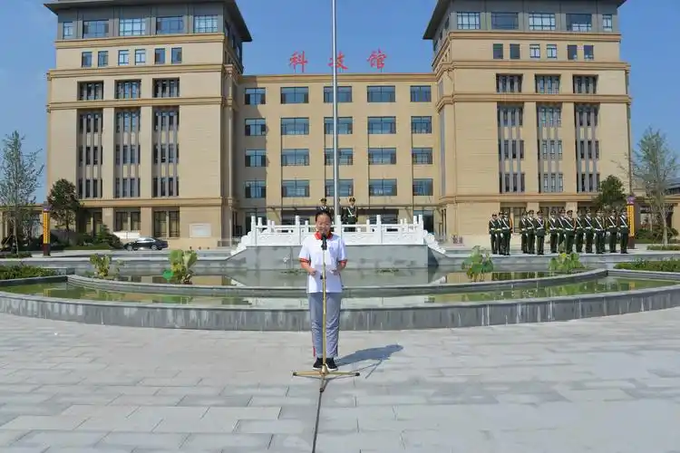 升国旗,唱国歌,诸城繁华中学开学第一天向祖国宣誓