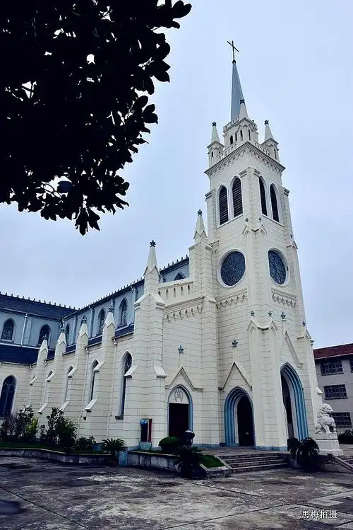 14:08:22)转载▼上海之所以可称为海纳百川的城市,从天主教堂就可见一