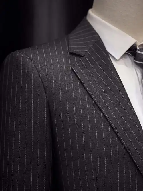 条纹西装的气质是与生俱来的