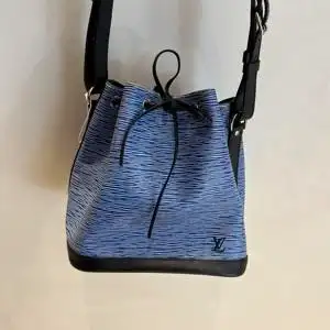 lv 蓝色水波纹 水桶包