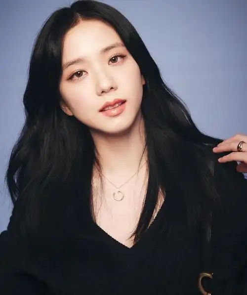 1/6搜狐娱乐讯 blackpink成员jisoo金智秀在社交平台分享拍摄的宣传照