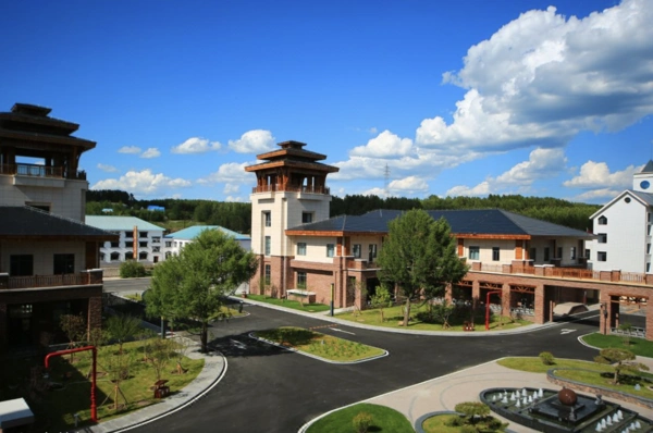 品味慢生活河北承德塞罕坝伯斯特君澜度假酒店悠澜房1晚含早餐童玩