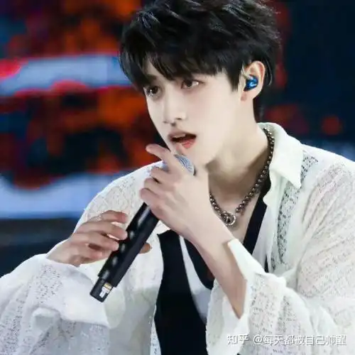 请分享一下你认为的朱志鑫神图?