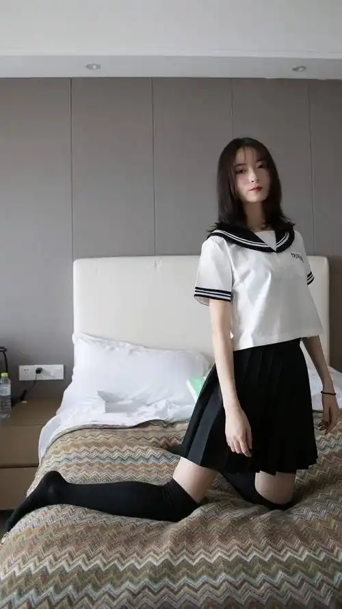 校花美女水手服性感写真_水手服_校花_写真