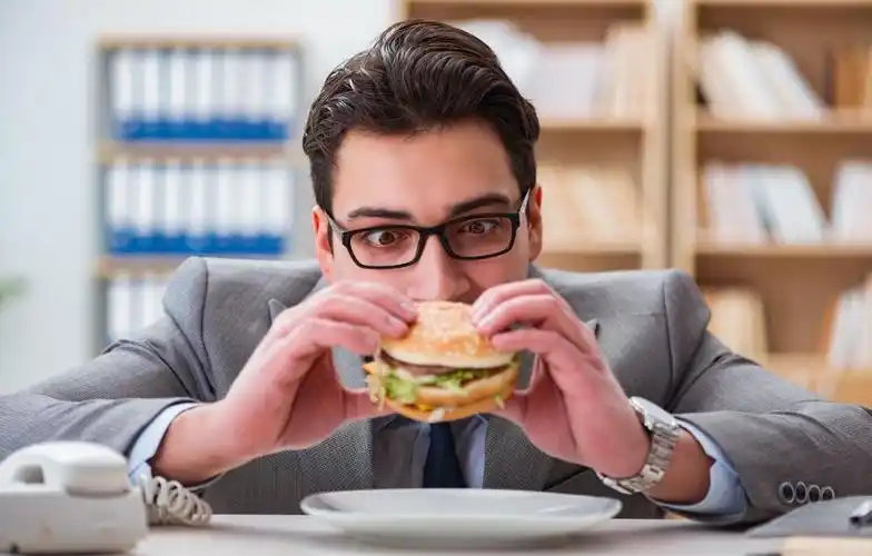 医生:吃饭时注意这些最重要_腾讯新闻