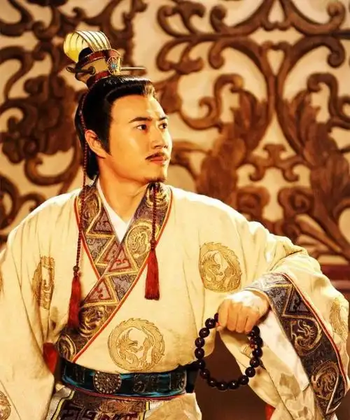 太子李亨处处受到排斥李林甫还利用李亨的妃子杜良娣的父亲惹上政治