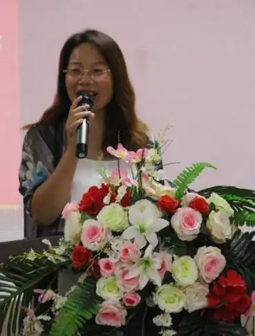 临沂第二十三中学副校长朱艳艳为今天的活动致辞,并浅谈了此次活动