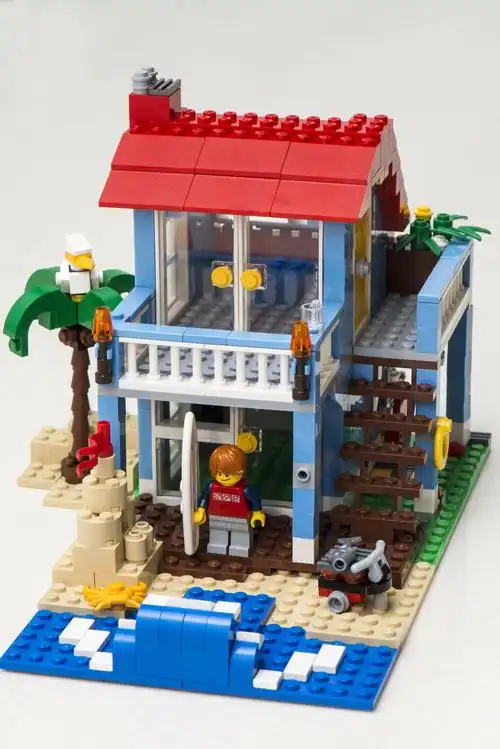 来一组乐高 -- 海滩别墅