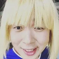 杀马特拉菲头像黄头发_微信头像图片大全