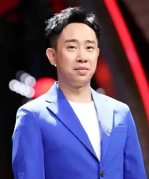 为挣快钱抛弃贾玲从春晚笑星沦为笑谈白凯南究竟怎么了