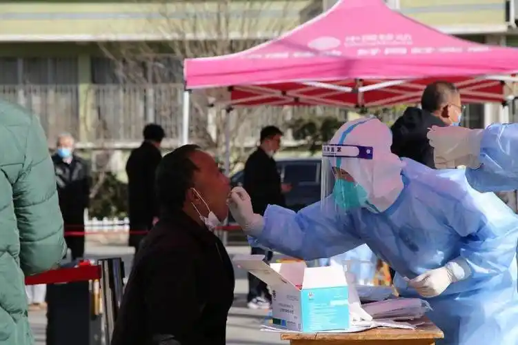 青岛理工大学临沂校区举行全员核酸检测实战演练