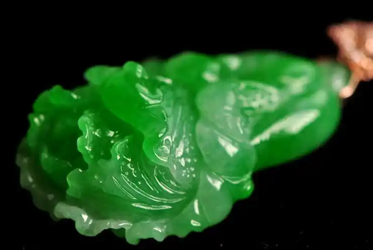 翡翠白菜吊坠推荐