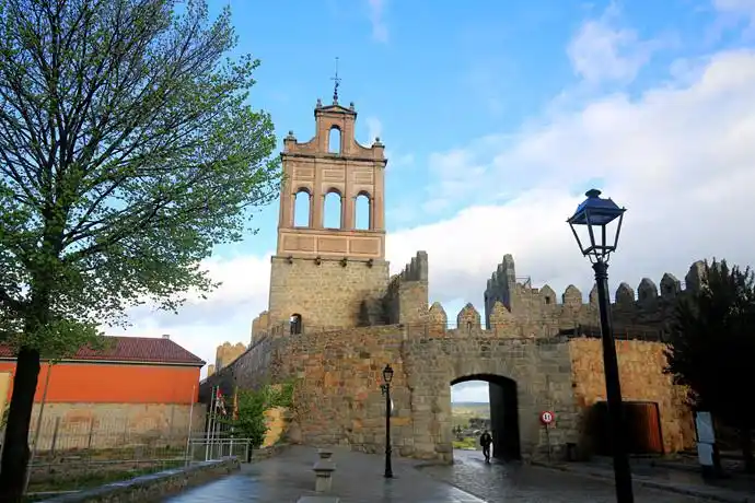 西班牙梦回中世纪属于圣女的神秘小城阿维拉