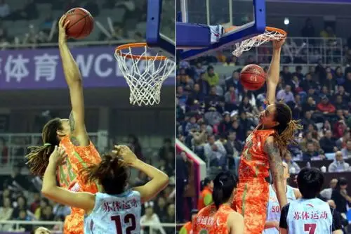 女篮外援轻轻松松玩暴扣