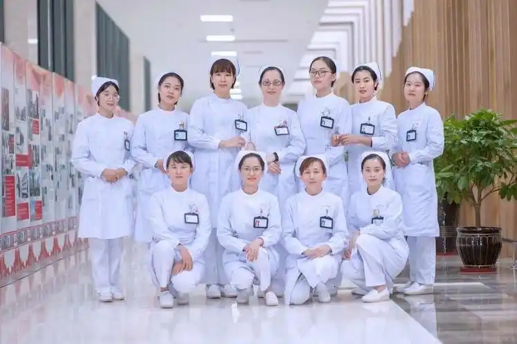 上海市第六人民医院(海口骨科与糖尿病医院)骨科医学中心最美护士合照