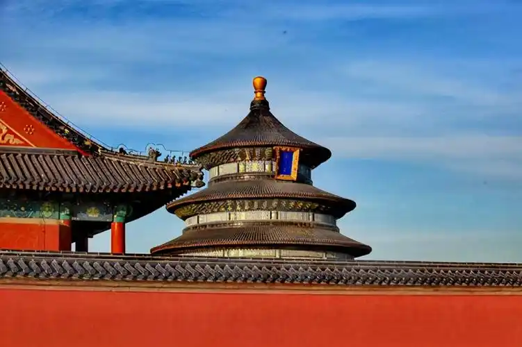 北京的天坛:堪称我国古代建筑的极品,是世界建筑史的瑰宝