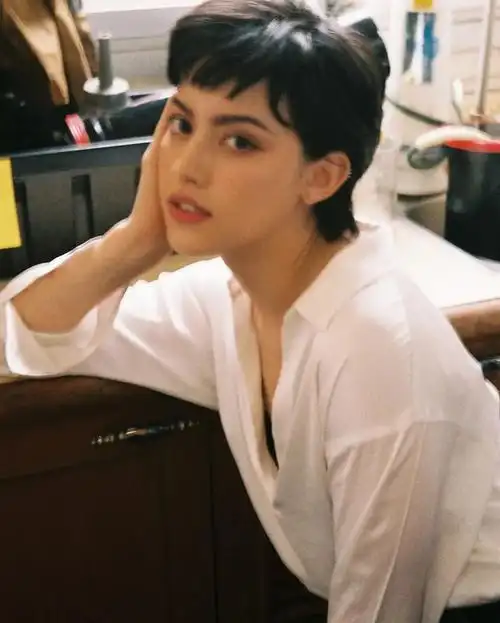 禁忌女孩尤里和up主秃九