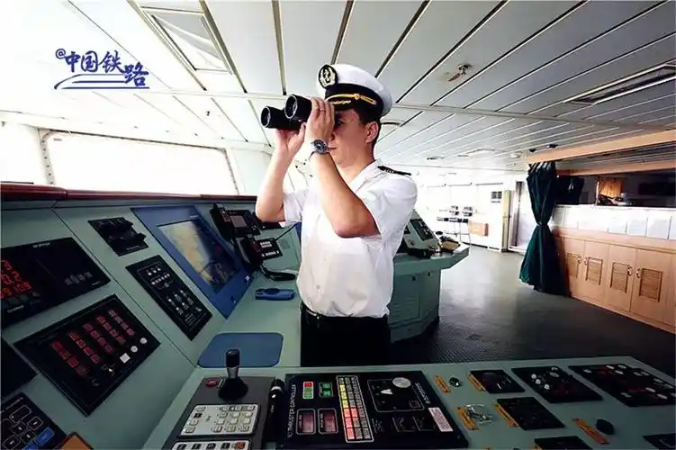 你猜铁路船长开车还是开船