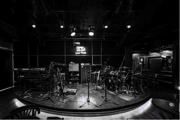 探店| 捧红过彭佳慧,林志炫,a-lin,这家live house里藏着台北的夜!