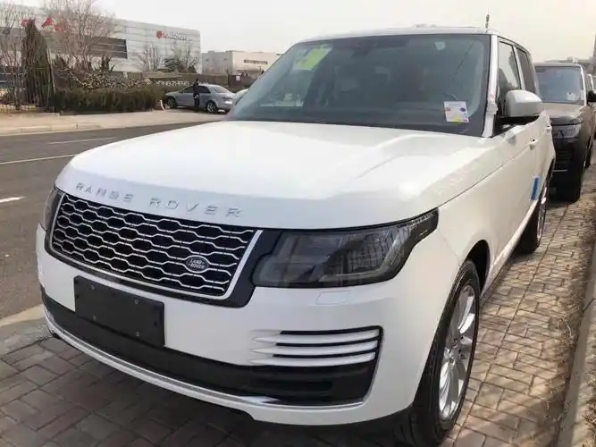 路虎揽胜行政3.0t新款来袭 威武智慧者