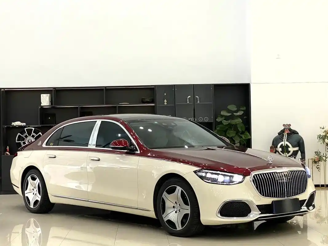 迈巴赫s480 这款双拼色看着不错嘛[鼓掌][鼓掌]