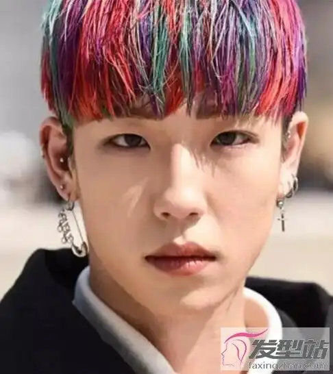 男生适合染什么发色 彩虹色染发独特有个性_发型站_最新流行发型设计