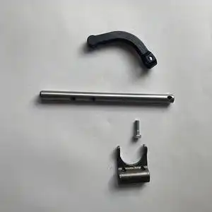 新赛欧3离合器拨叉摇臂离合器拨叉轴螺丝波箱配件1.31.5通病分泵