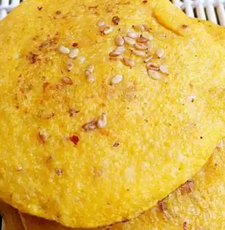 传统石磨鲜玉米饼