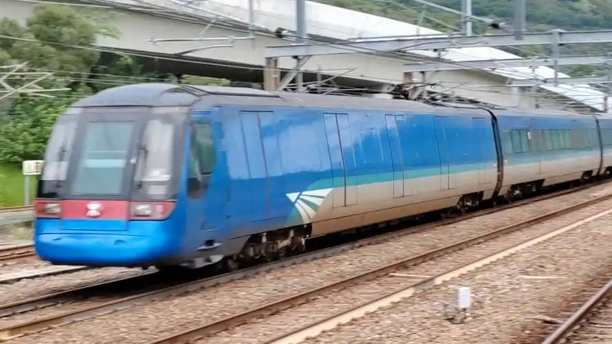 2025年6月4日,港铁机场快线(香港站-博览馆站)本务香港铁路有限公司