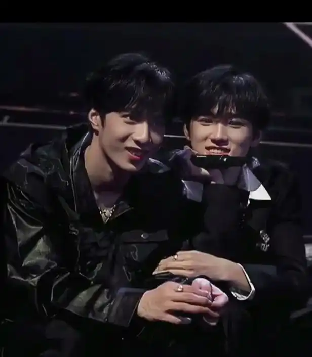 嗯……怎么说那 #宋亚轩 #刘耀文  #宋亚轩刘耀文 #这谁 - 抖音