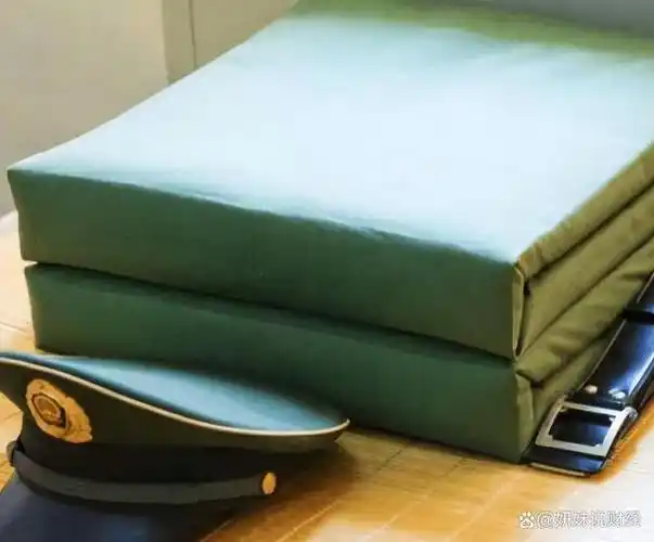 回顾:美国效仿中国军队叠"豆腐块"军被,半年后,得到一个结论