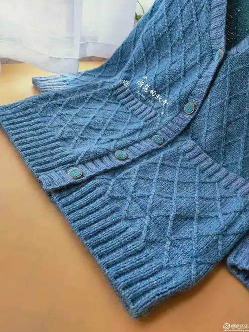 天天天蓝中长款女士棒针菱格花样口袋开衫
