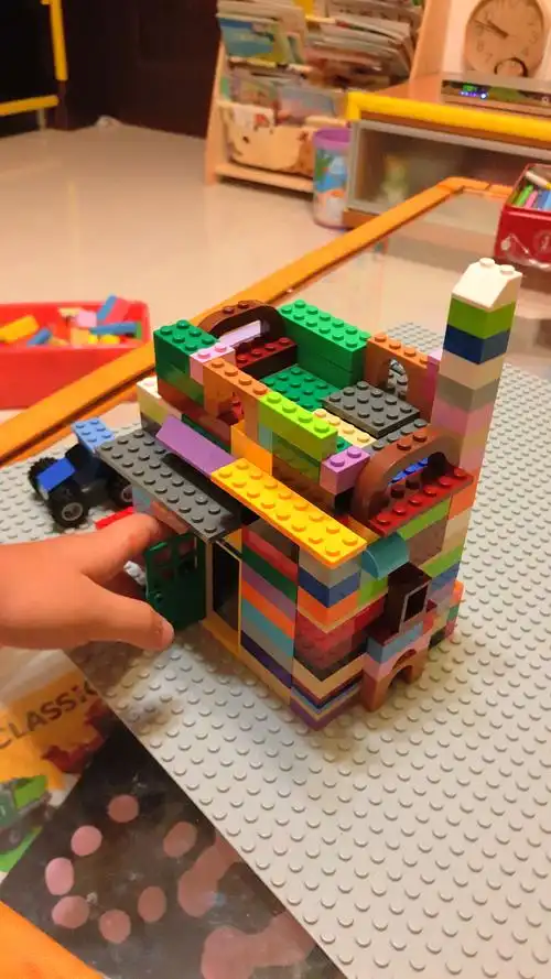 送给妈妈的礼物,用乐高积木做的小房子