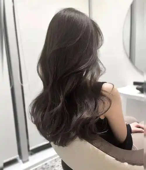 背影杀手(大波浪)_中国_发型_形象