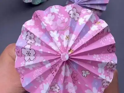 别人闺蜜有的,你也有#折纸伞 #伸缩伞 #折纸 #手工 @dou 小助手