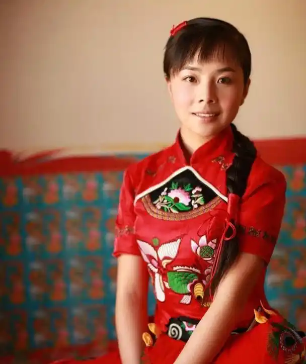 国家一级演员王二妮凭星光大道爆红却至今在北京买不起房