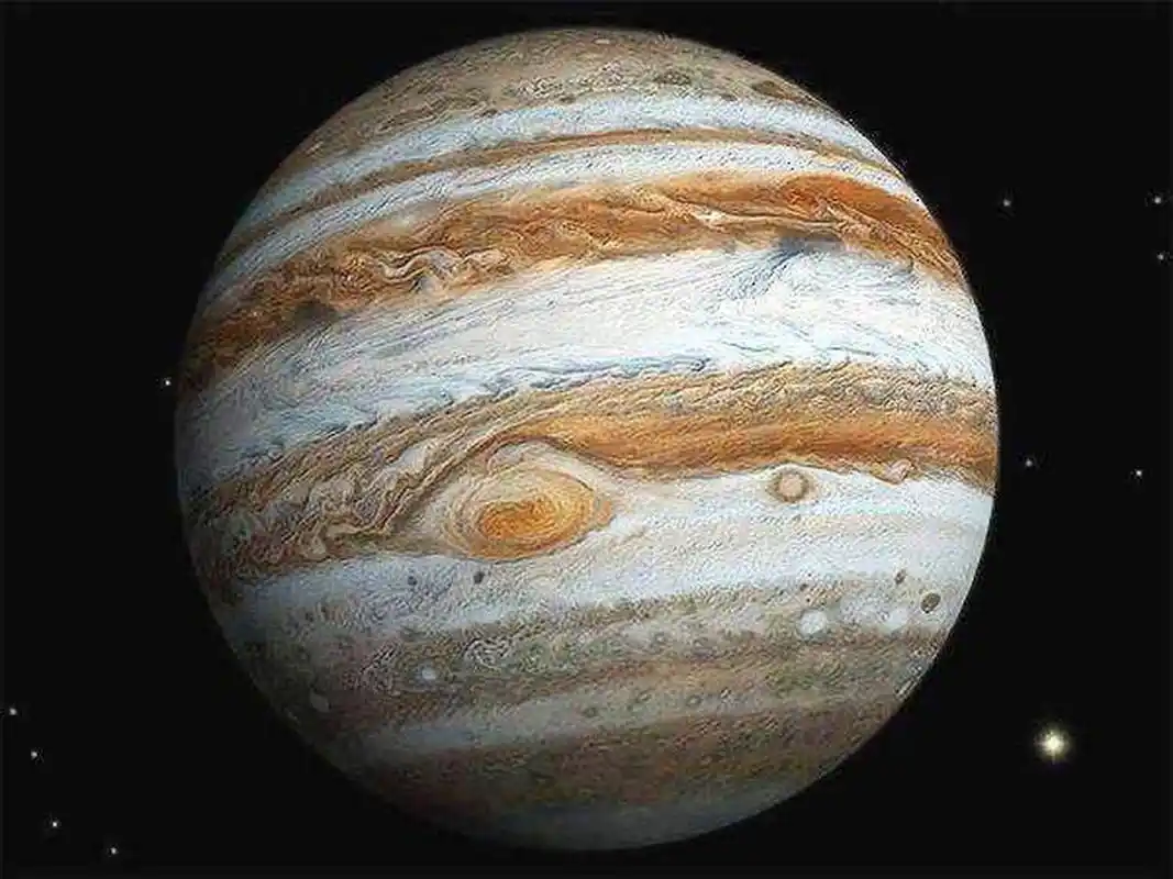 三体名人篇4维德篇 维德全名托马斯·维德,危机纪元初期,他是行星防御