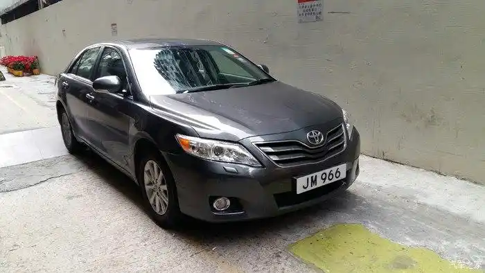 街头抓拍 港版凯美瑞.