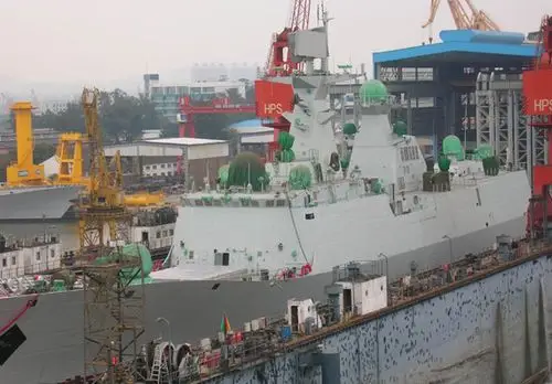 图文:刚下水的054a级新型护卫舰