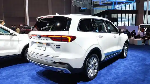 上海车展逛福特展台下江铃福特领裕20万的中大型suv