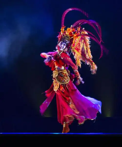 《英姿》—2019中央电视台春晚舞蹈节目(张如翠摄影).