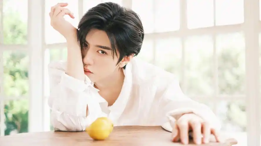 离谱又好笑!陈哲远在学校拍戏外卖被偷两次,直接气到饭都不吃了