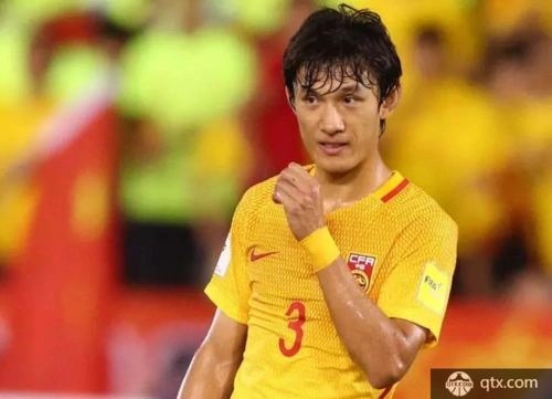 王燊超再现业余停球 曾因佩戴项链受到处罚