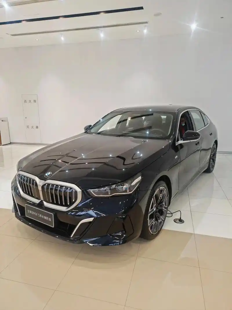 全新2024款宝马5系530li.新e顶配落地超60,新5定 - 抖音