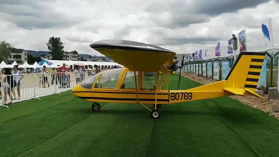 蜜蜂11号轻型飞机m11北航固定翼三座旅游飞机912发动机