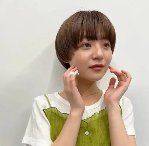 日系风格短发甜美可爱