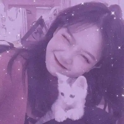 高清可爱真人星空滤镜的女生头像图片