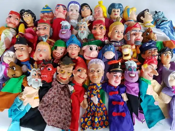 huge collection of 40 old puppet dolls/puppets/puppetshow