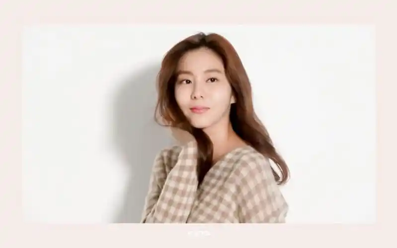 【uie/金宥真】新简历照拍摄花絮